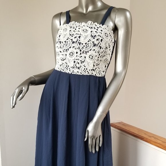 Navy Blue Lace Strapped Maxi Dress. - Picture 5 of 5